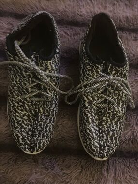 Black & White Patterned Knit Sneakers